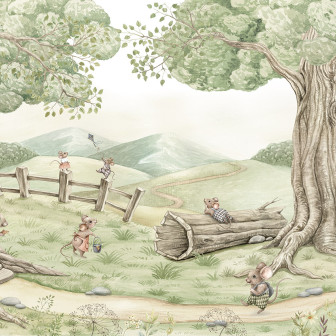 Tapet cu o familie de șoareci drăguți într-un decor natural, perfect pentru o cameră de copii.