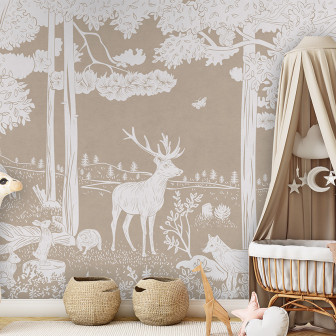 Tapet monocrom cu design forestier, cu siluete delicate de copaci, animale și plante în nuanțe de maro și alb