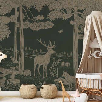 Wallpaper cu imagine a unei păduri monocrome, cu detalii de animale și copaci.  Paleta de culori este verde vintage.